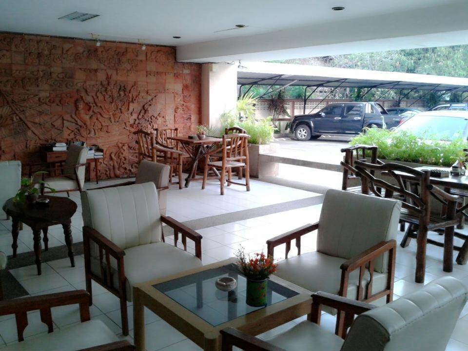 M In Korat Service Apartment Nakhonratchasima Dış mekan fotoğraf