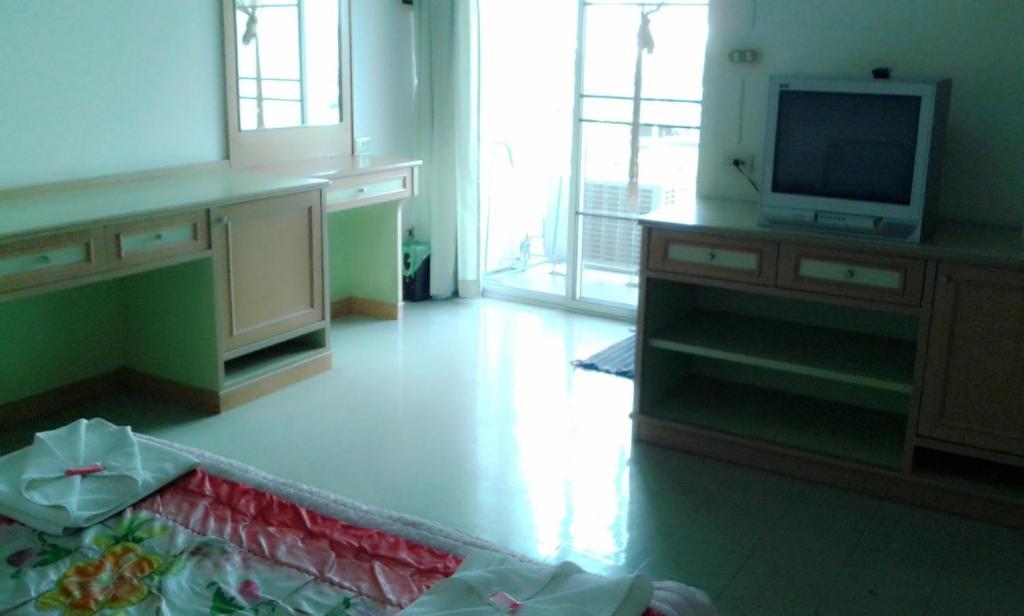 M In Korat Service Apartment Nakhonratchasima Oda fotoğraf