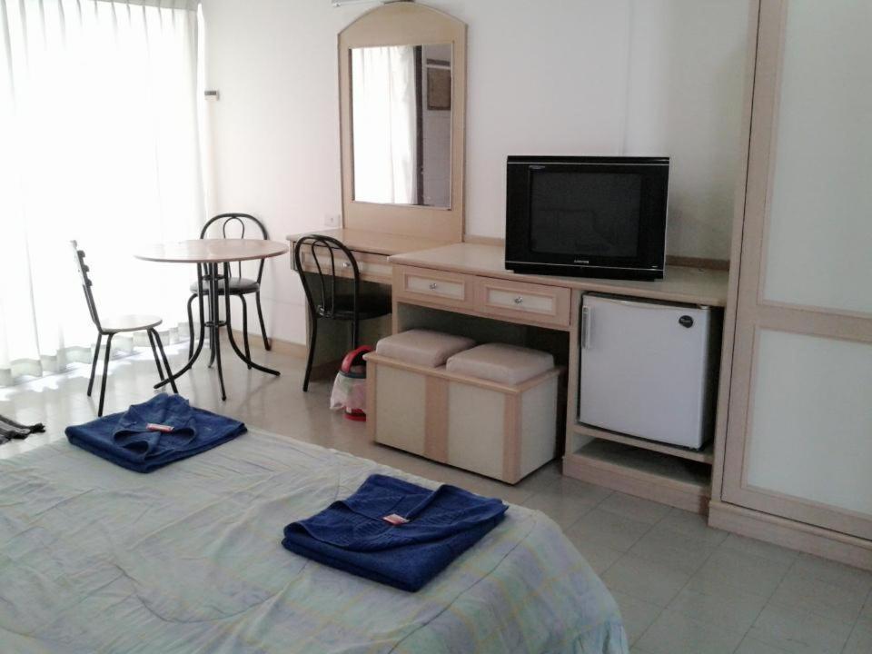 M In Korat Service Apartment Nakhonratchasima Dış mekan fotoğraf