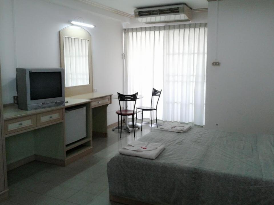 M In Korat Service Apartment Nakhonratchasima Dış mekan fotoğraf
