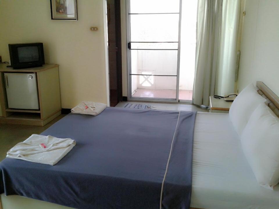 M In Korat Service Apartment Nakhonratchasima Dış mekan fotoğraf