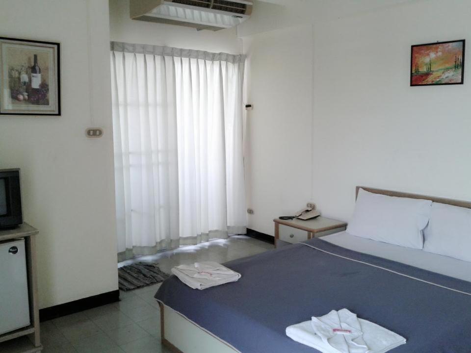 M In Korat Service Apartment Nakhonratchasima Dış mekan fotoğraf